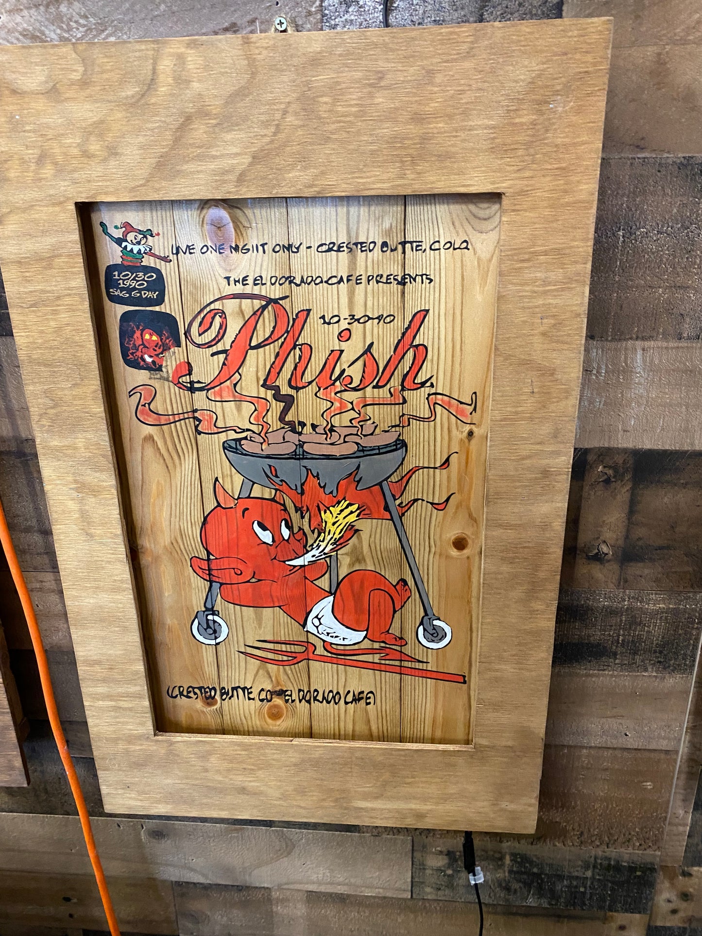 These LED-lighted Phish wall hangers come with a remote control that allows you to change colors, strobe, and flash!