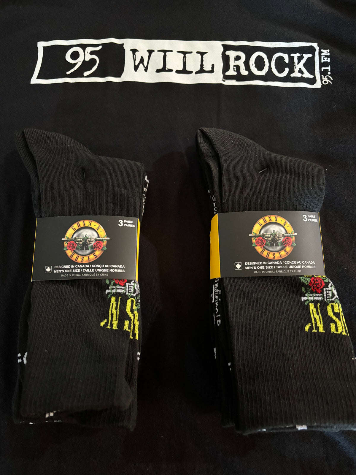 Gun's and Roses socks - 3 pack - SIZE MEDIUM (MEN 7-12 WOMEN6-9.5)
